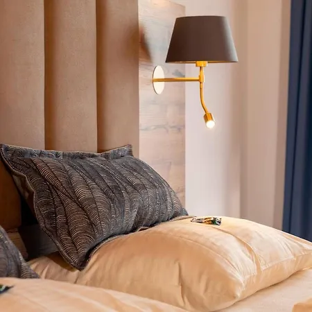 Berg Weingarten Garni Hotel 3*