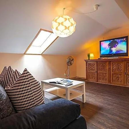Berg Weingarten Garni Hotel 3*