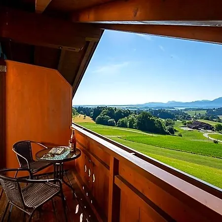 Berg Weingarten Garni Hotel